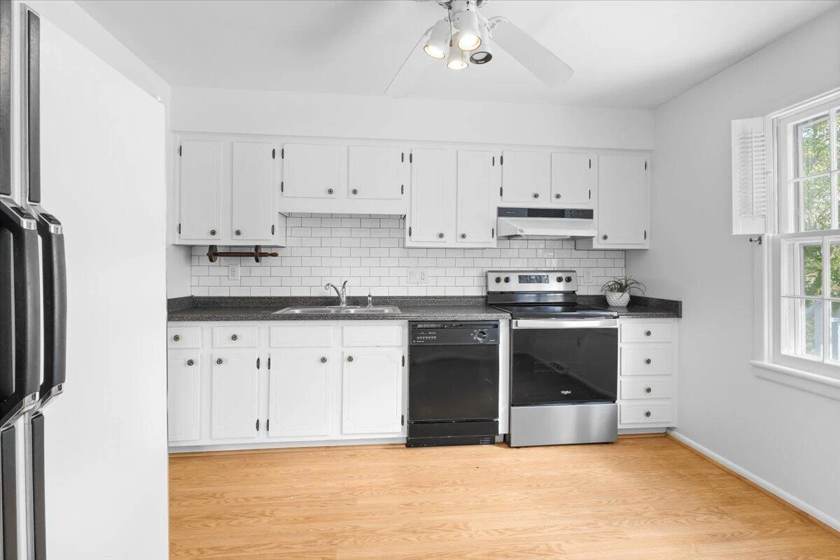 3634 Overbrook DR - Photo 12