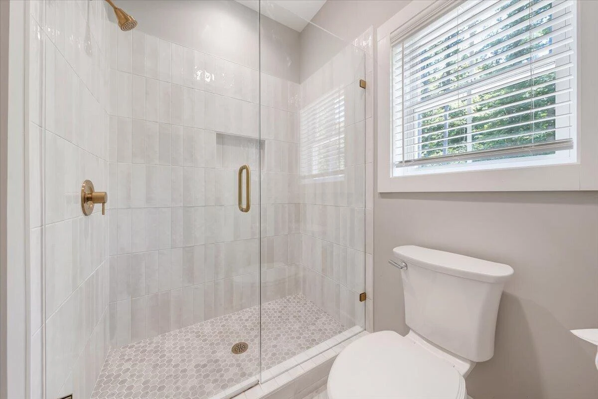 212 Driftwood CT - Photo 18