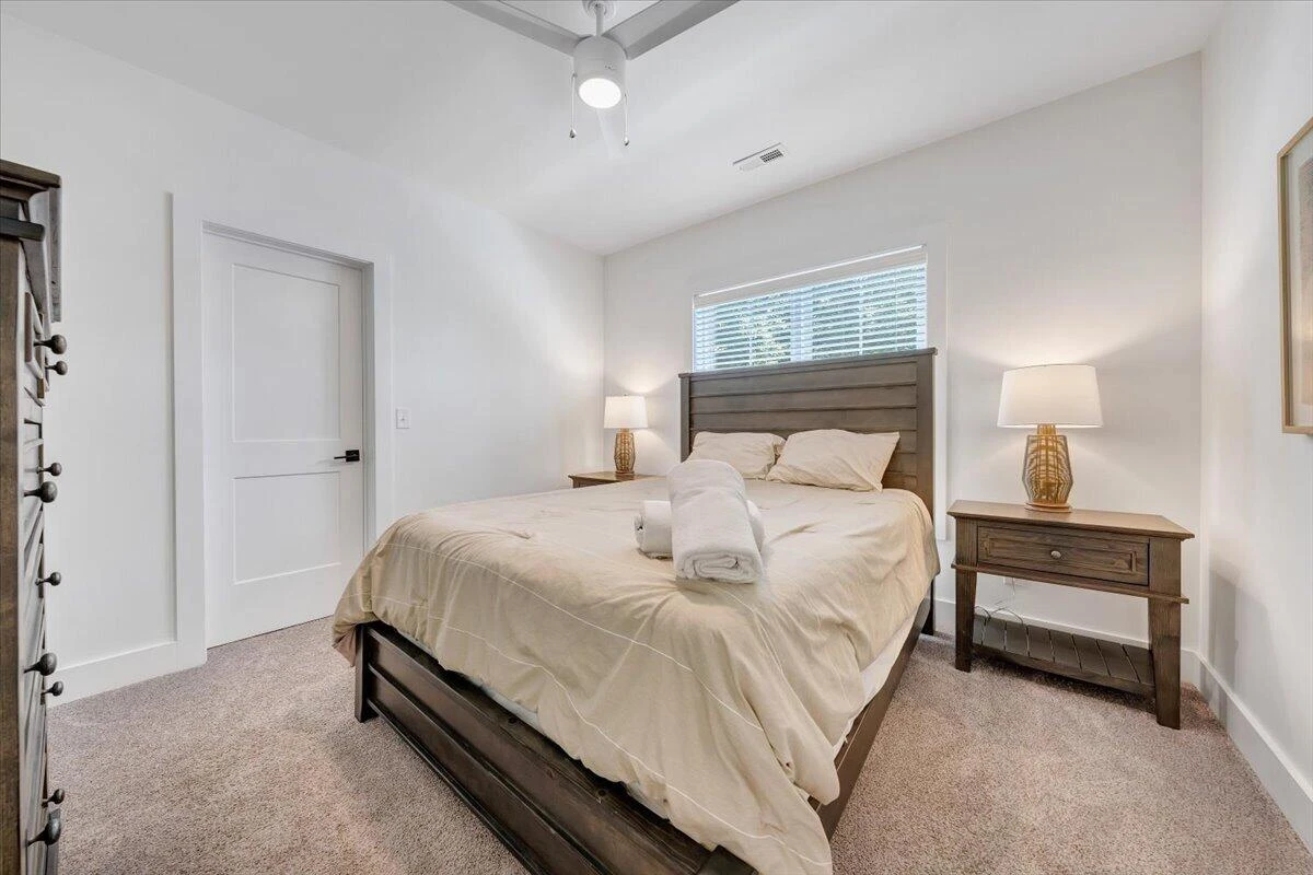 212 Driftwood CT - Photo 32
