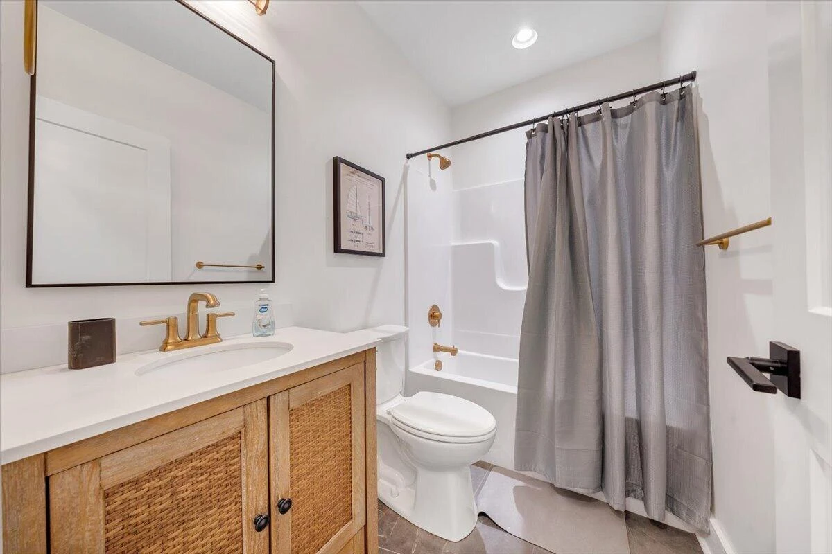 212 Driftwood CT - Photo 33