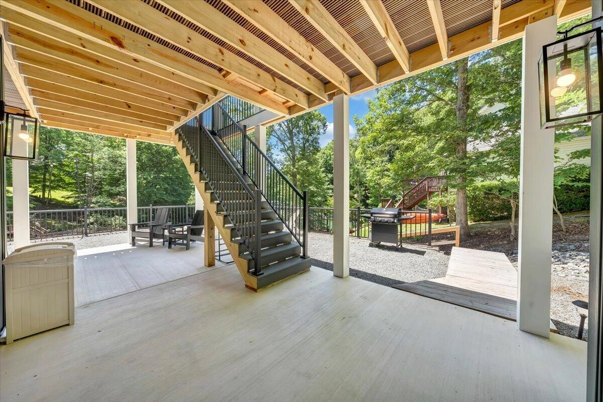 212 Driftwood CT - Photo 40