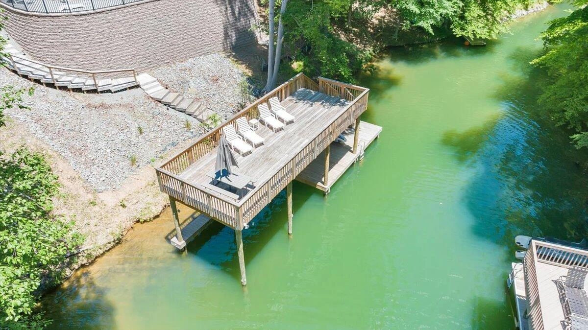 212 Driftwood CT - Photo 48