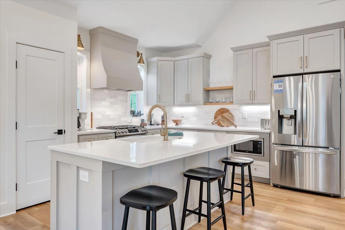 212 Driftwood CT - Photo 8