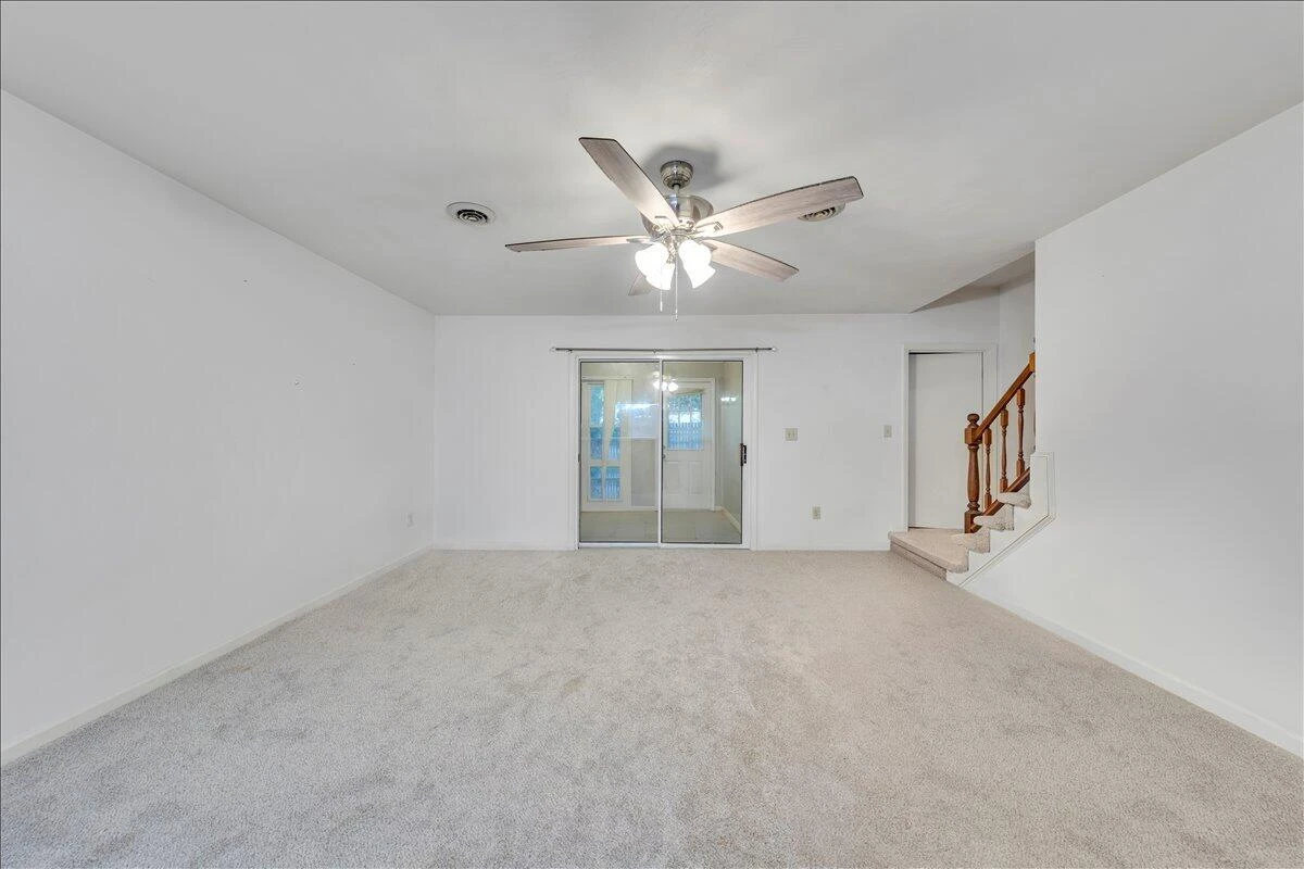 435 W Burwell ST - Photo 14