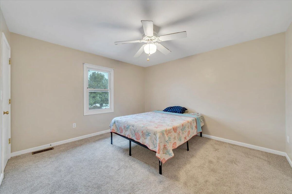 435 W Burwell ST - Photo 23