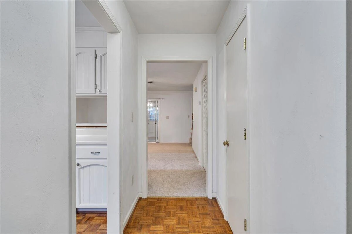 435 W Burwell ST - Photo 3