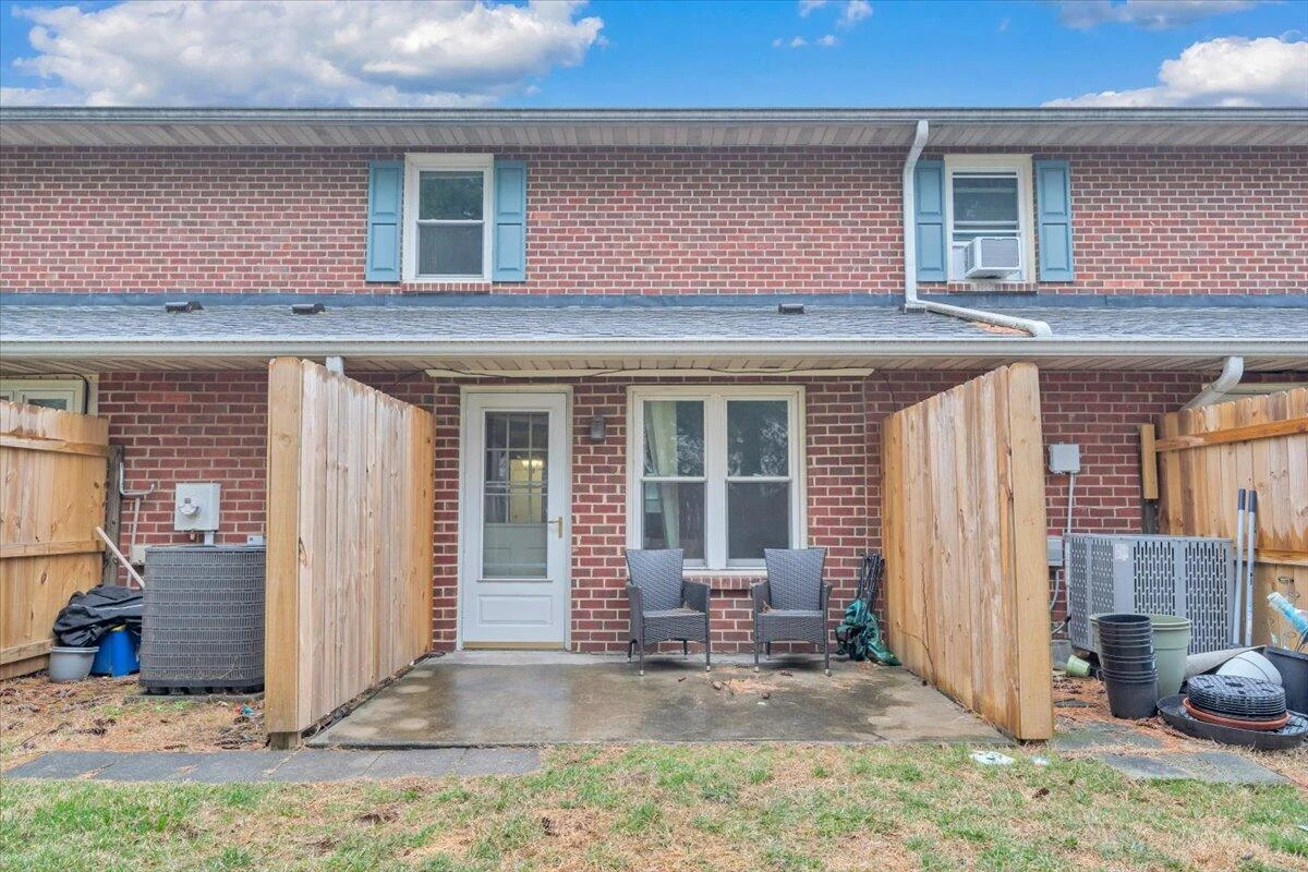 435 W Burwell ST - Photo 30
