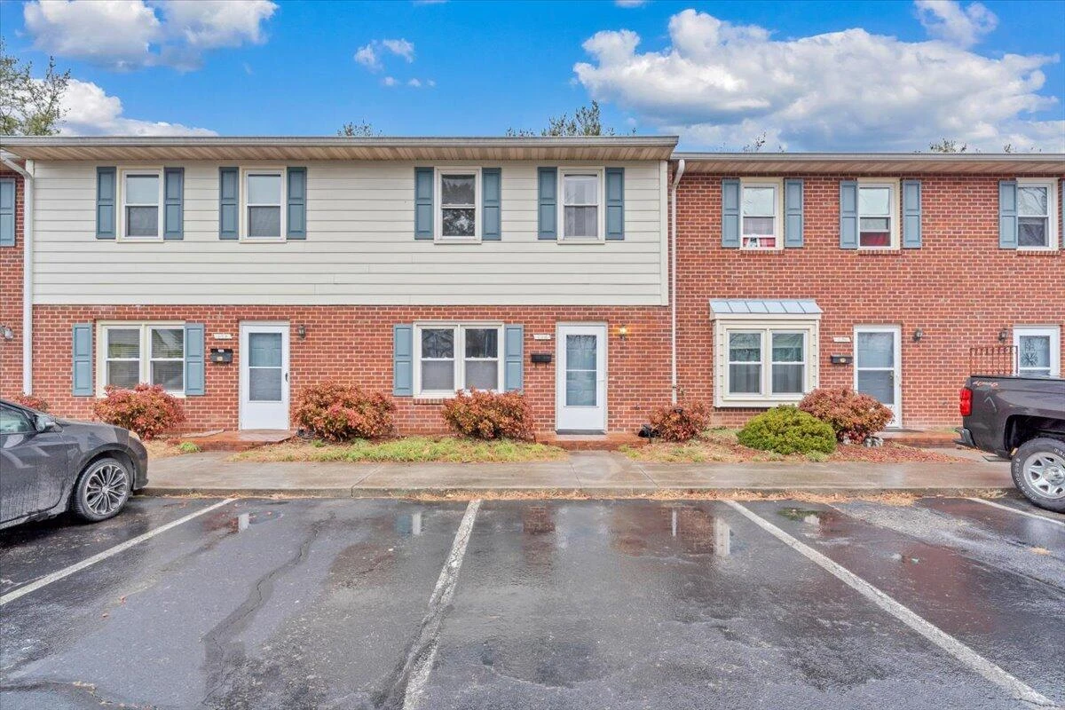 435 W Burwell ST - Photo 32