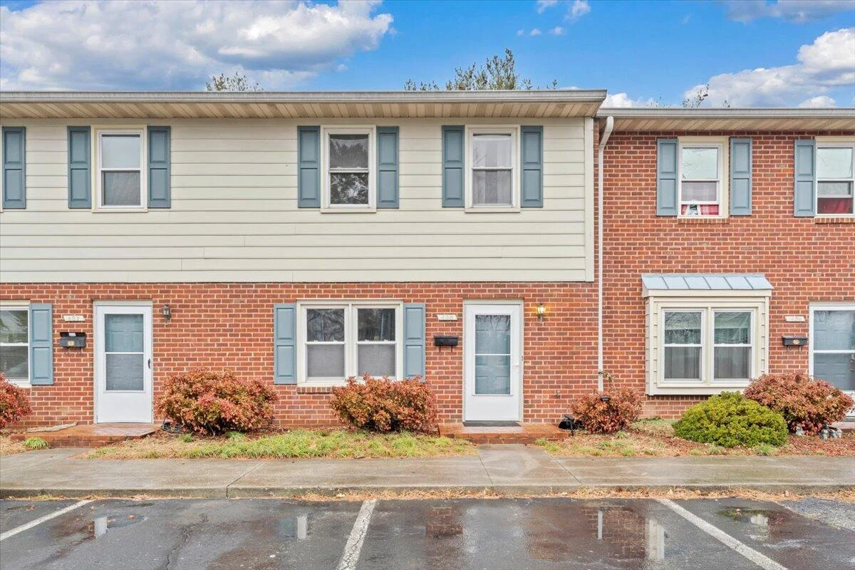 435 W Burwell ST - Photo 33