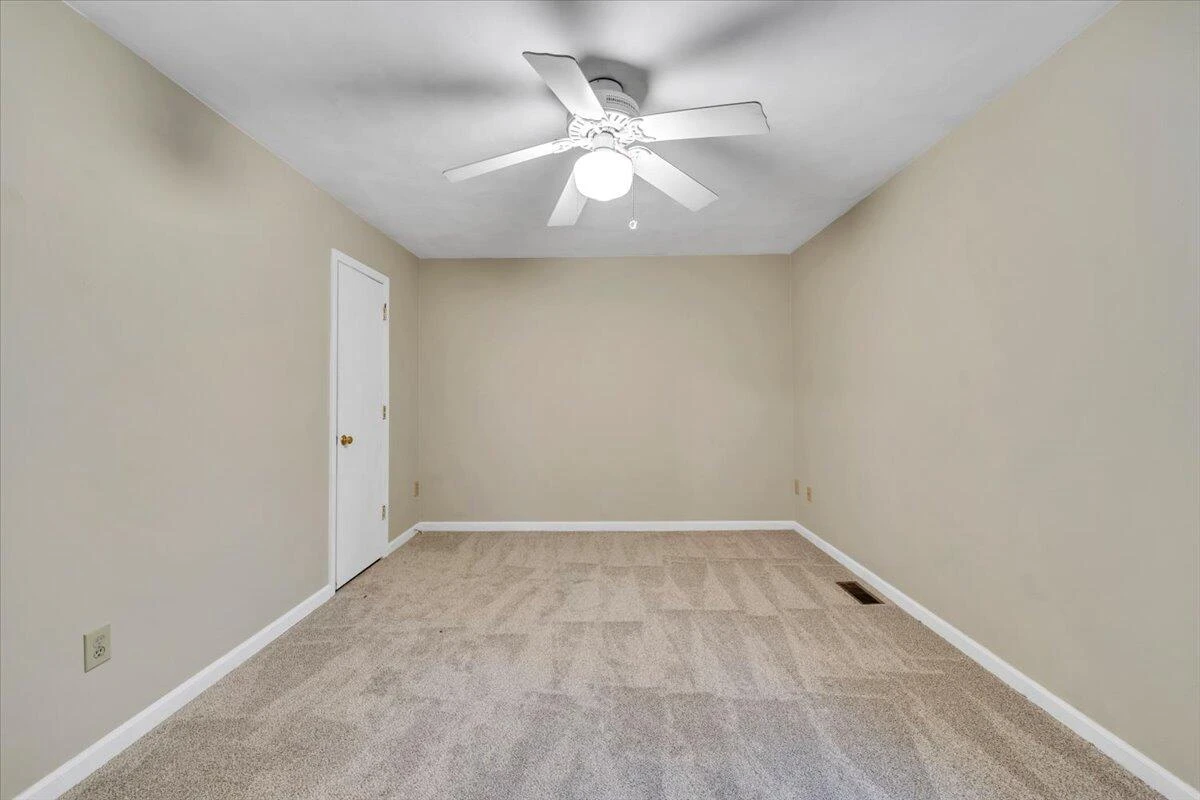 435 W Burwell ST - Photo 8