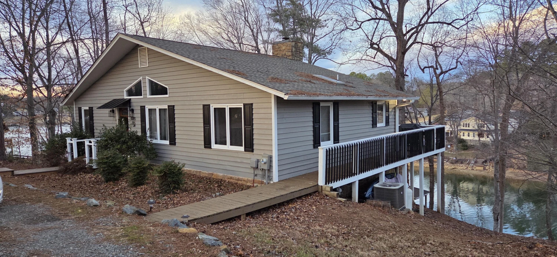 1085 Azalea DR