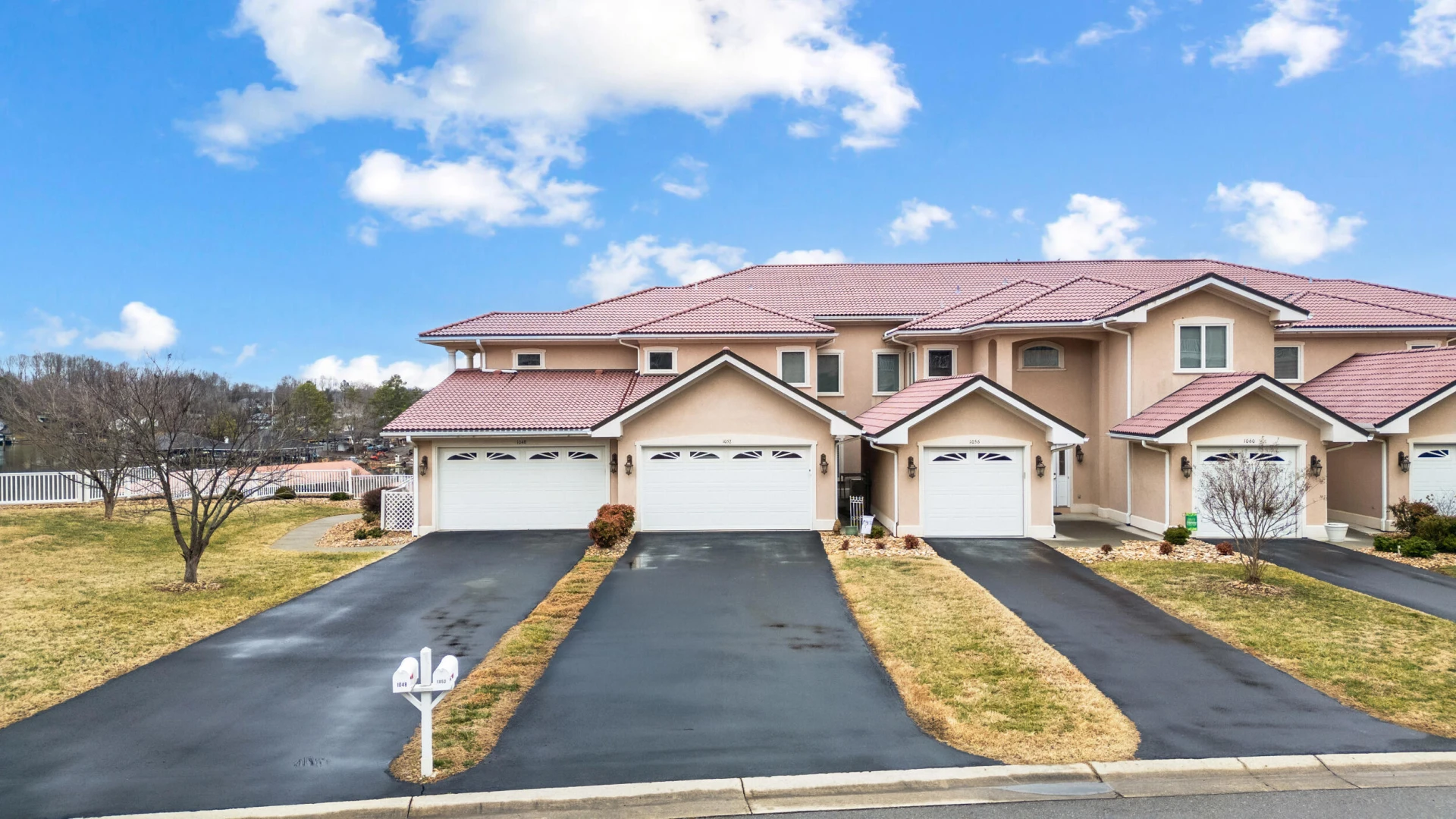 1052 La Casa CT - Photo 5