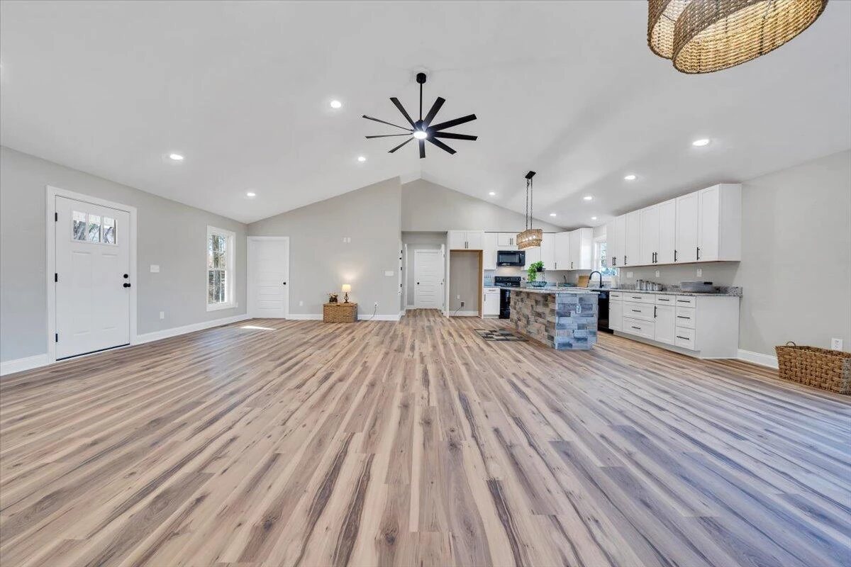 107 Ridge DR - Photo 3