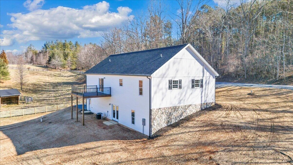 107 Ridge DR - Photo 32