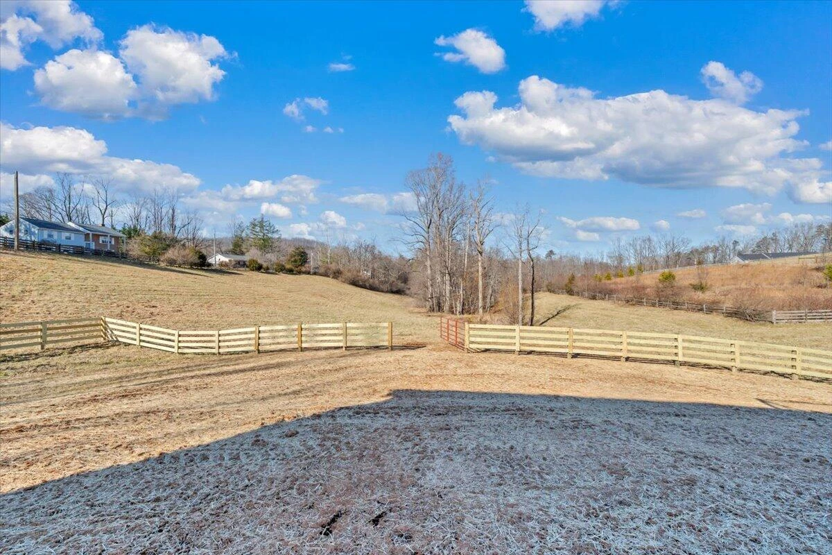 107 Ridge DR - Photo 33