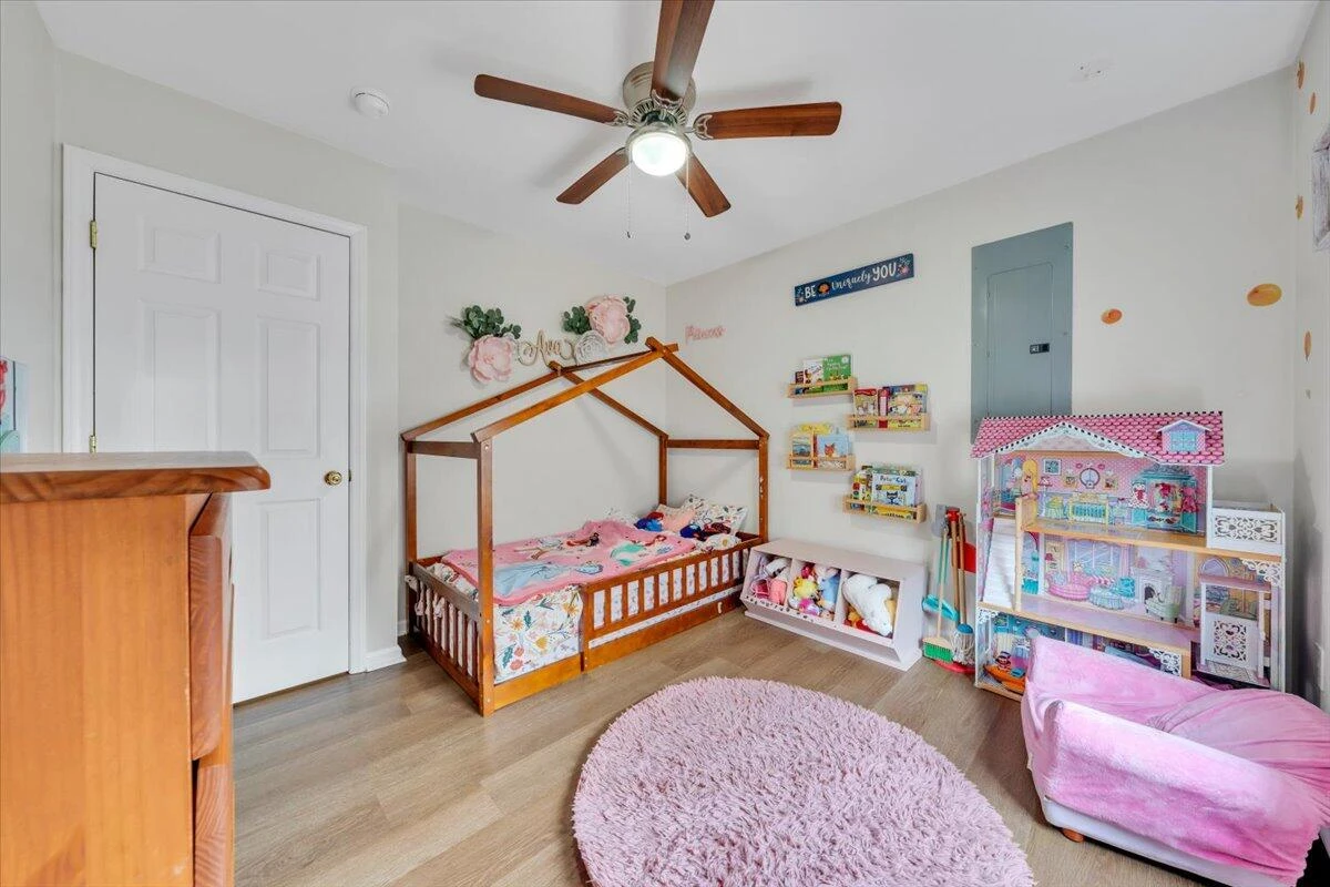 920 Mohawk AVE NE - Photo 14