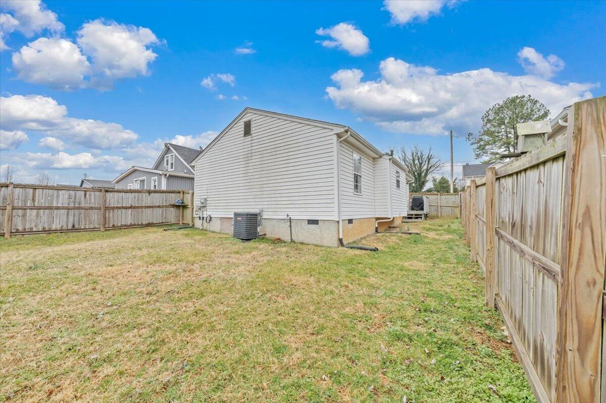 920 Mohawk AVE NE - Photo 20
