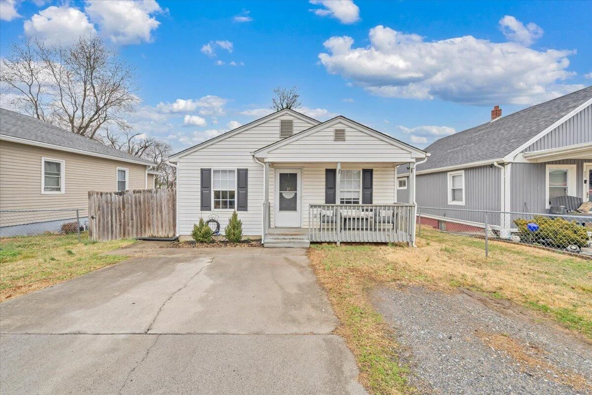 920 Mohawk AVE NE - Photo 23