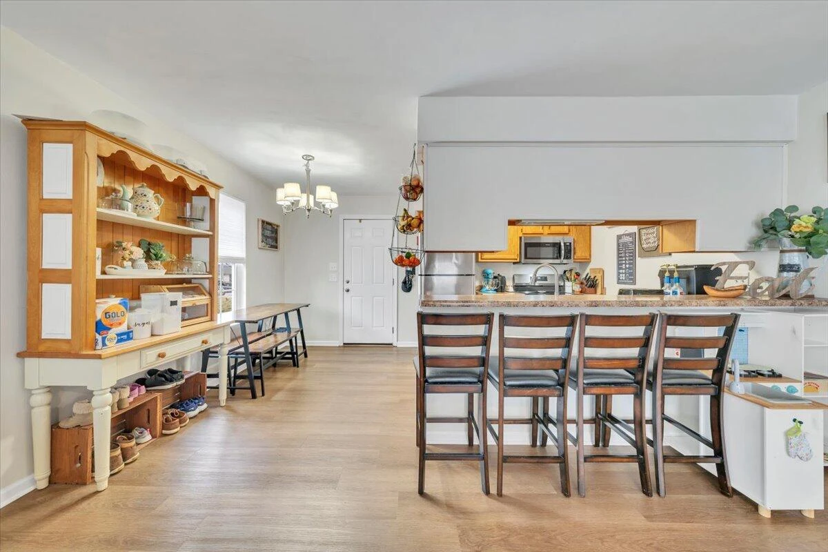 920 Mohawk AVE NE - Photo 5