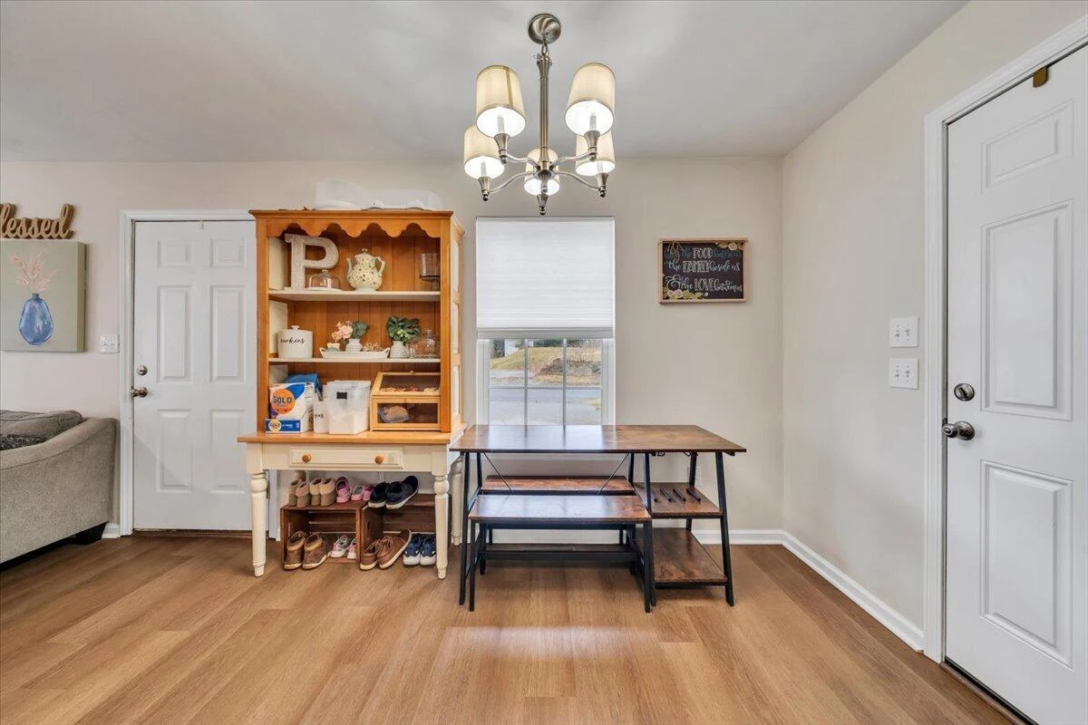 920 Mohawk AVE NE - Photo 8