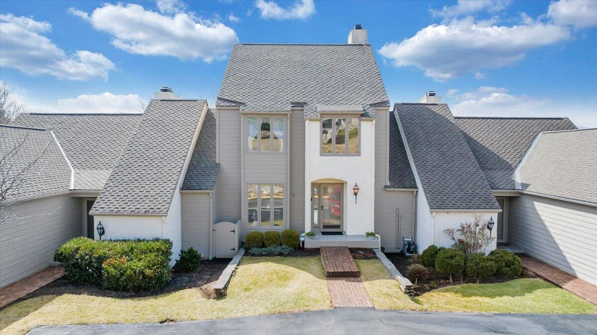 4910 Hunting Hills CIR - Photo 2