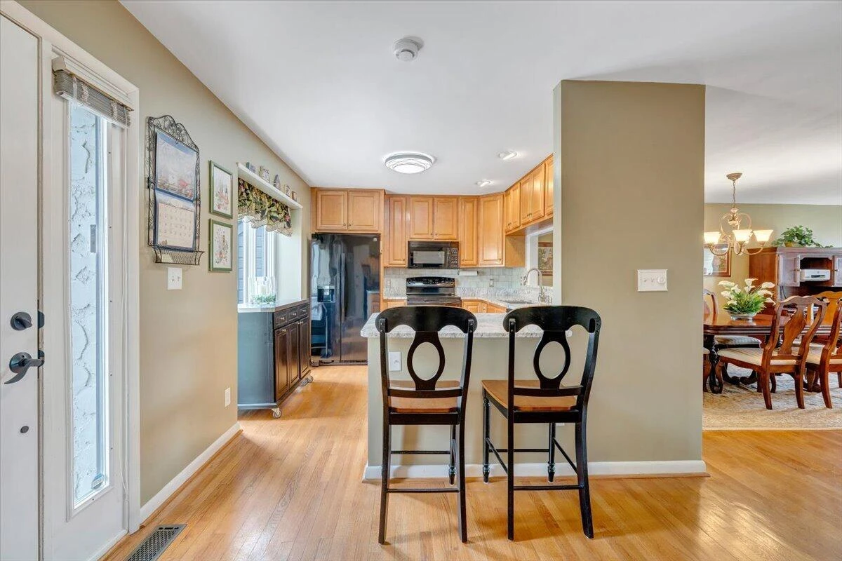 4910 Hunting Hills CIR - Photo 6