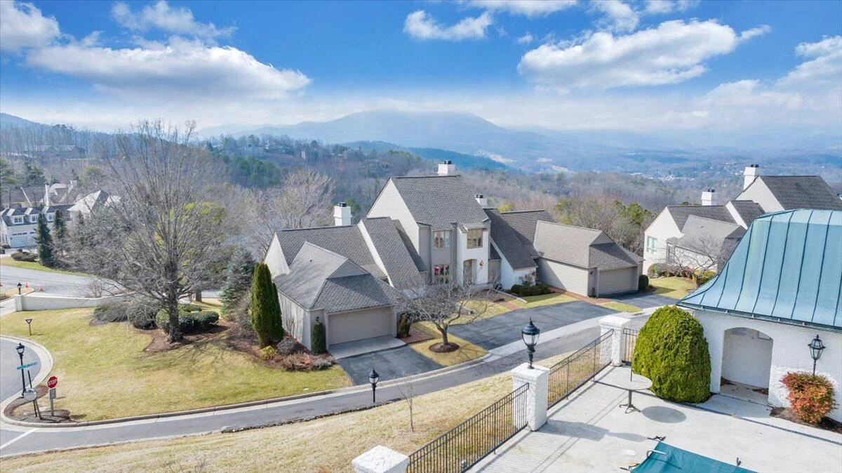 4910 Hunting Hills CIR - Photo 71