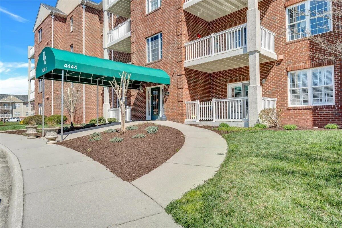 4444 Pheasant Ridge RD SW #405 - Photo 2