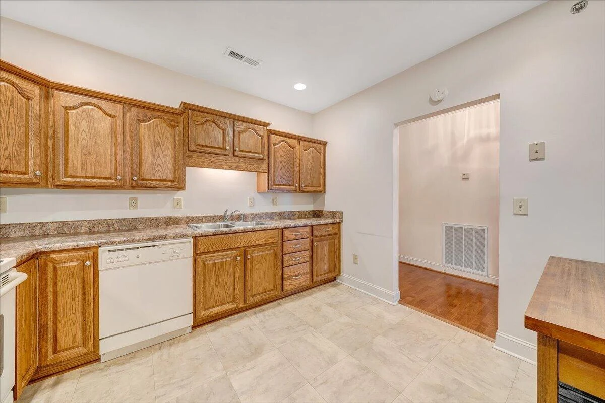 4444 Pheasant Ridge RD SW #405 - Photo 27