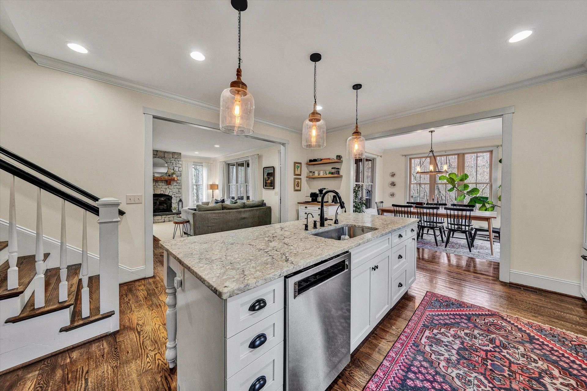 7908 Forest Creek DR - Photo 11