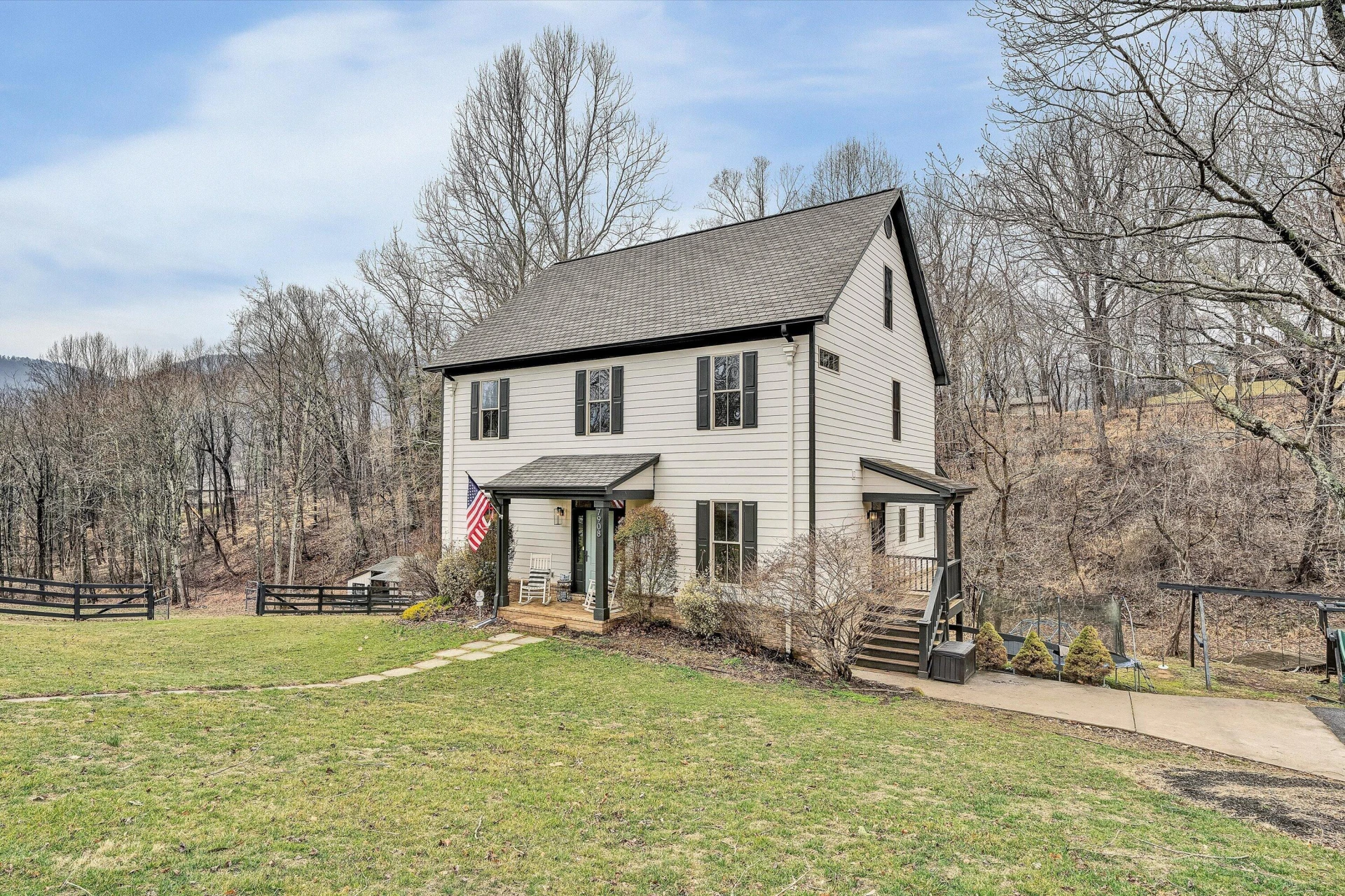 7908 Forest Creek DR - Photo 2