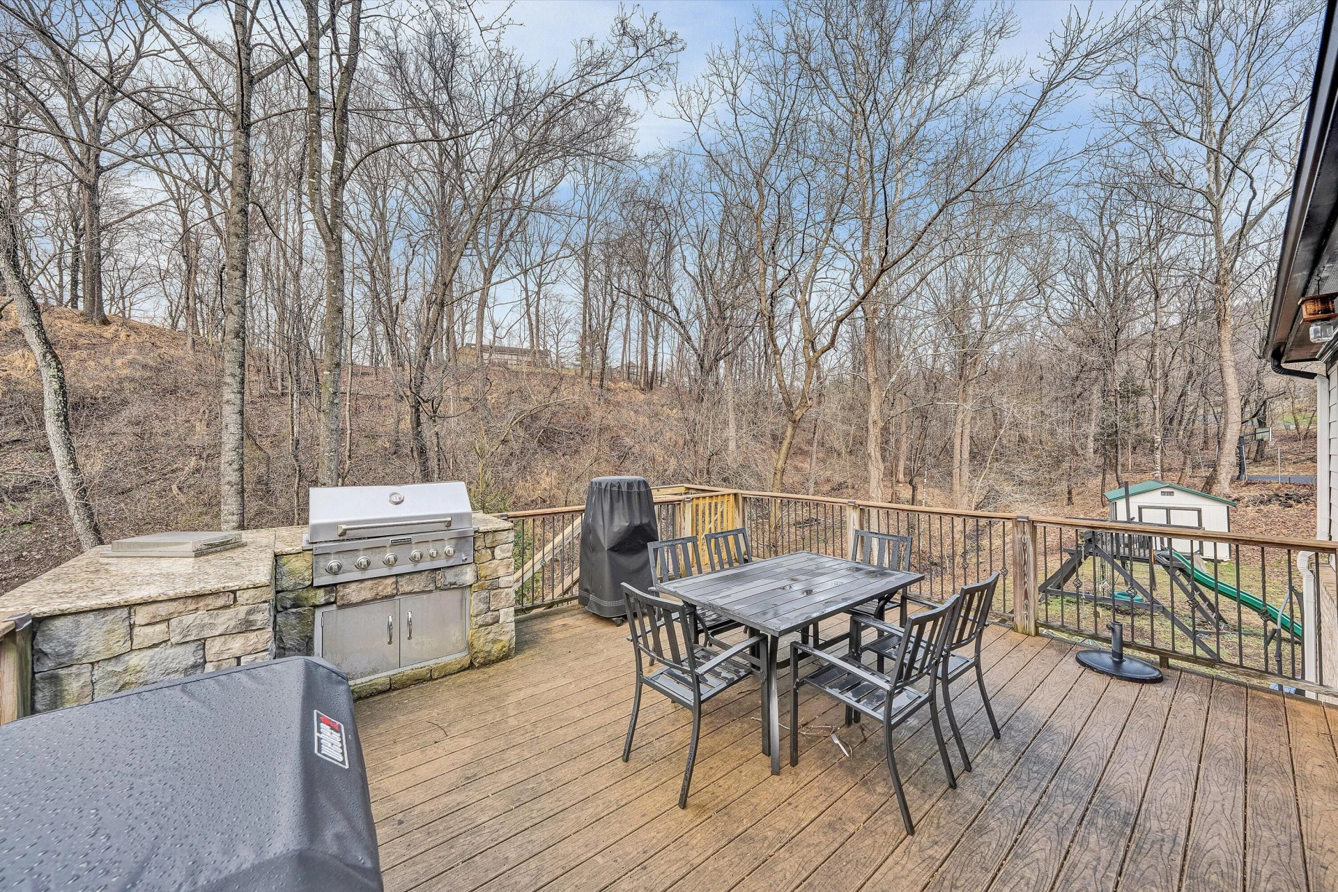7908 Forest Creek DR - Photo 23