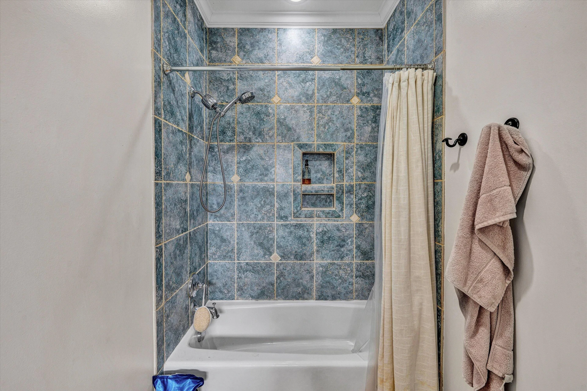 7908 Forest Creek DR - Photo 28