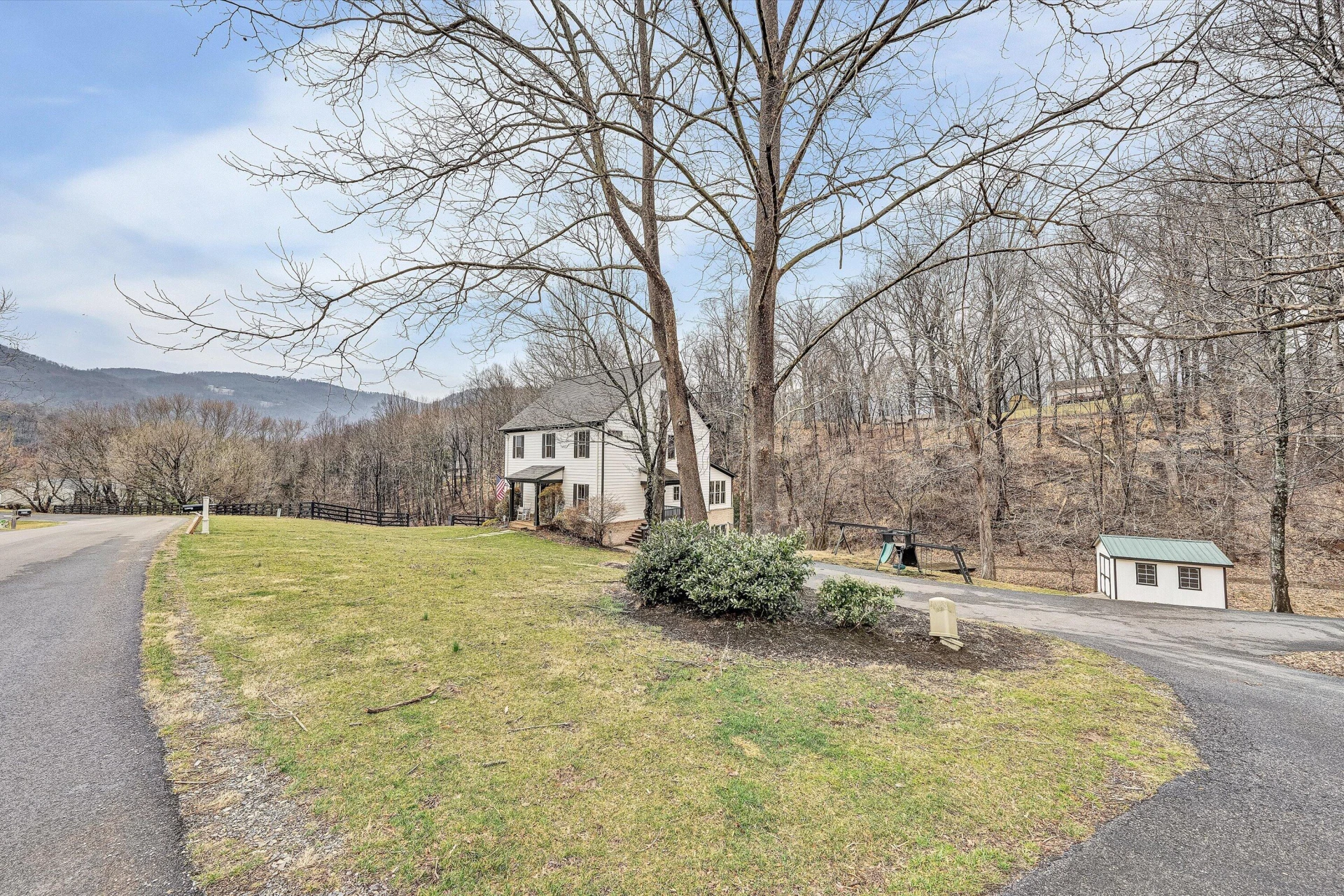 7908 Forest Creek DR - Photo 48