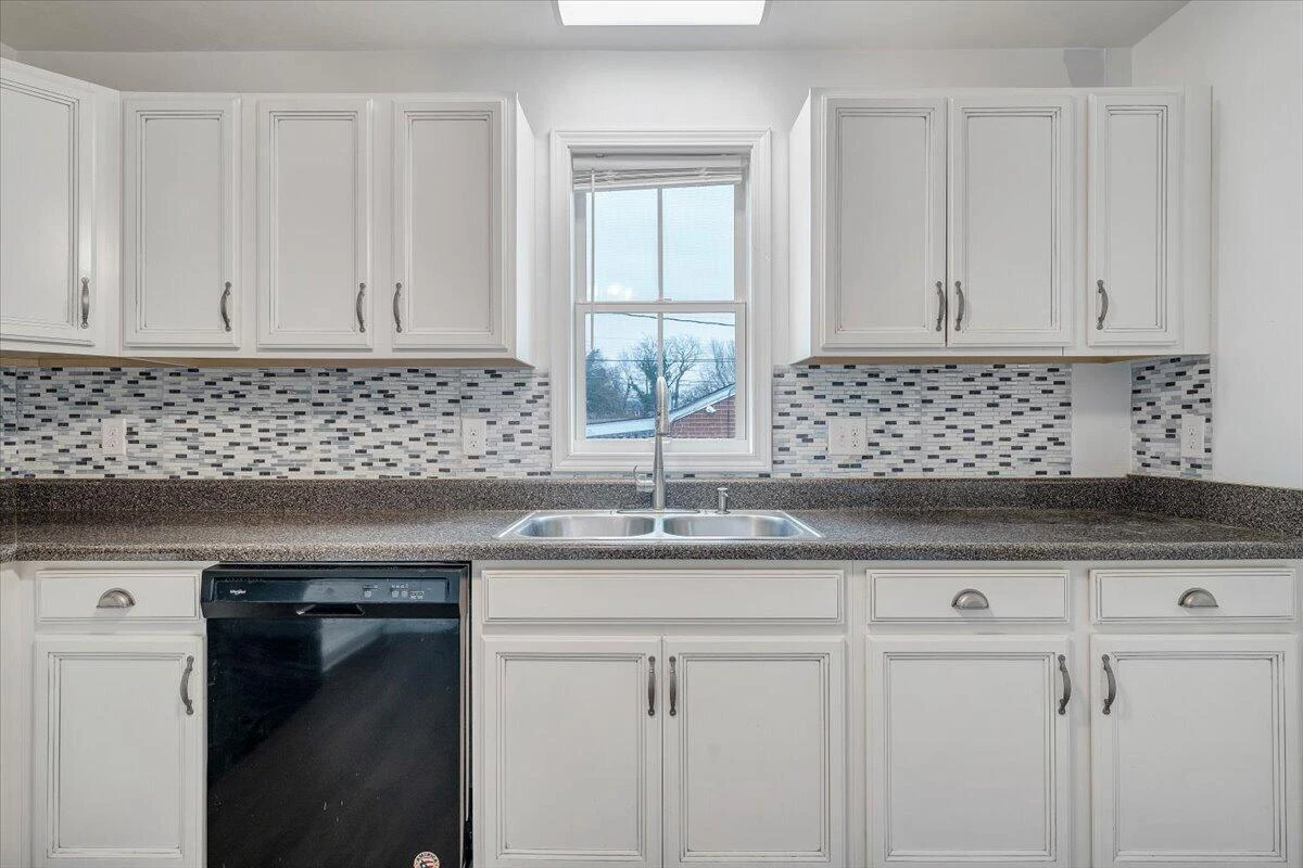 1305 22Nd ST NW - Photo 12