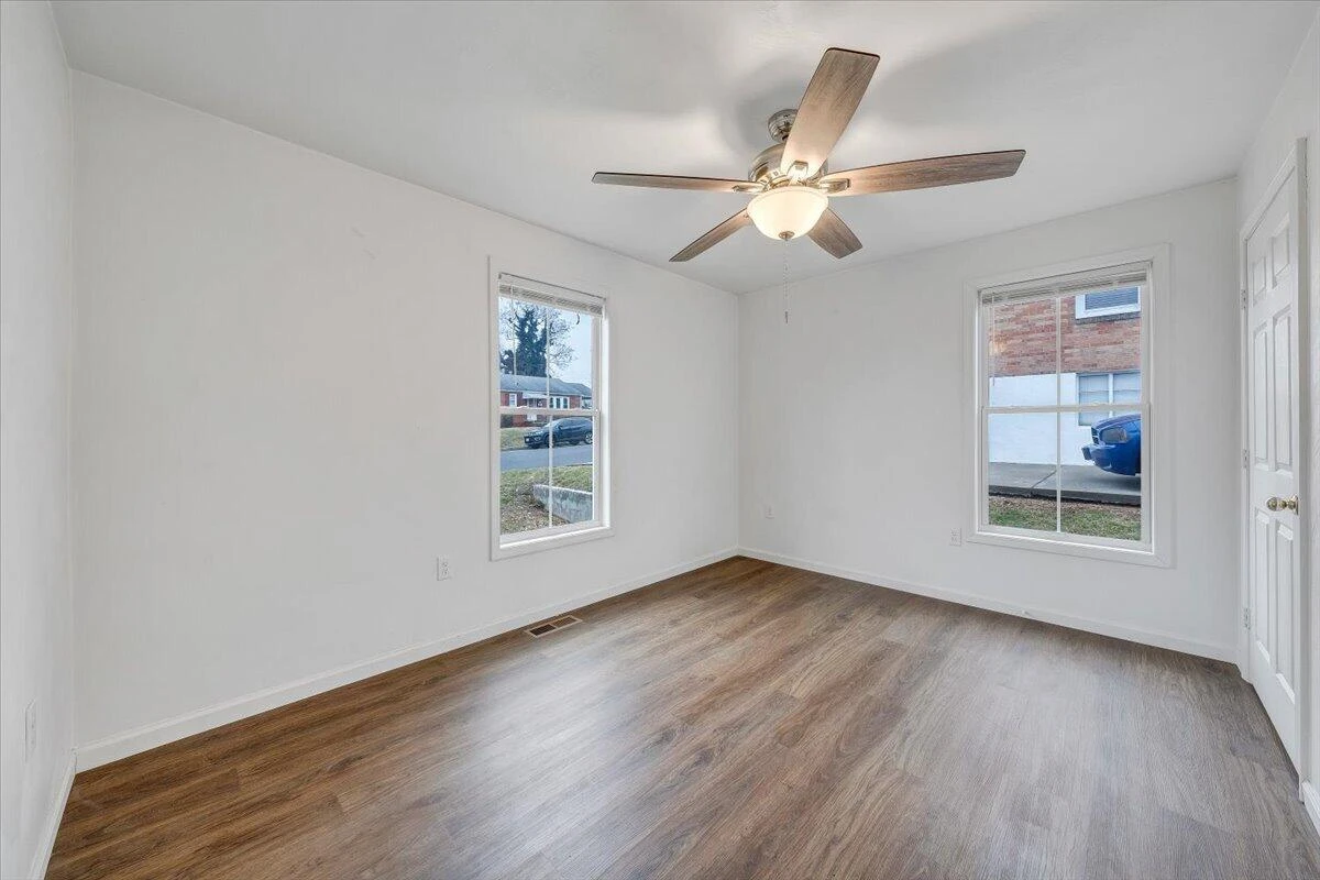 1305 22Nd ST NW - Photo 14