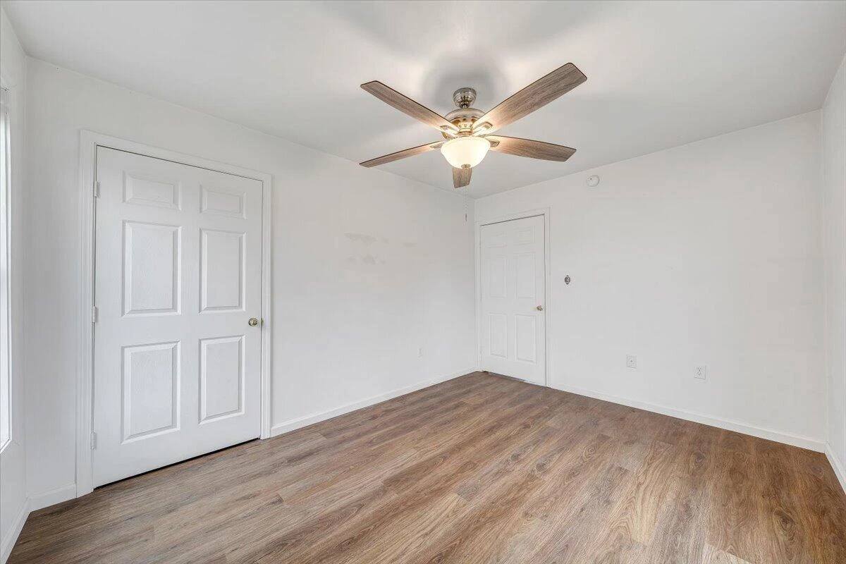 1305 22Nd ST NW - Photo 16