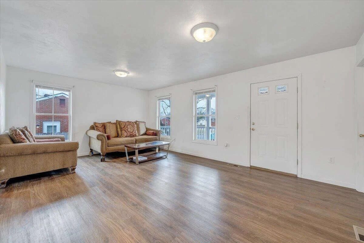 1305 22Nd ST NW - Photo 8