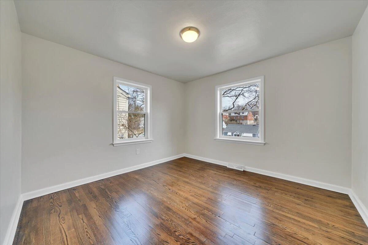 2002 Wayne ST NE - Photo 20