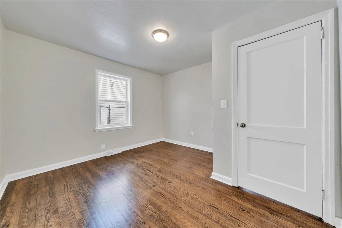 2002 Wayne ST NE - Photo 22