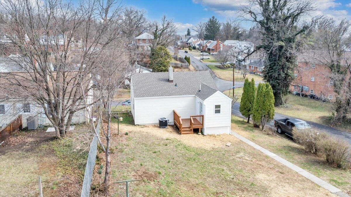 2002 Wayne ST NE - Photo 41