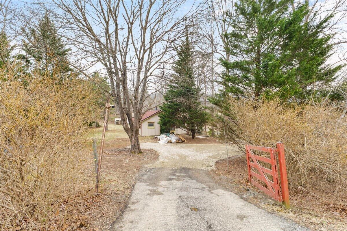 6742 Upper Craigs Creek RD - Photo 2