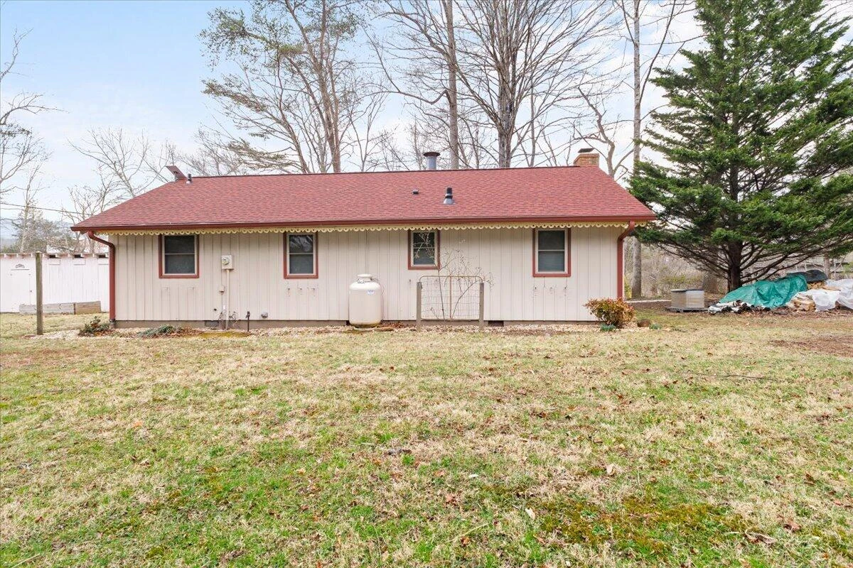 6742 Upper Craigs Creek RD - Photo 7
