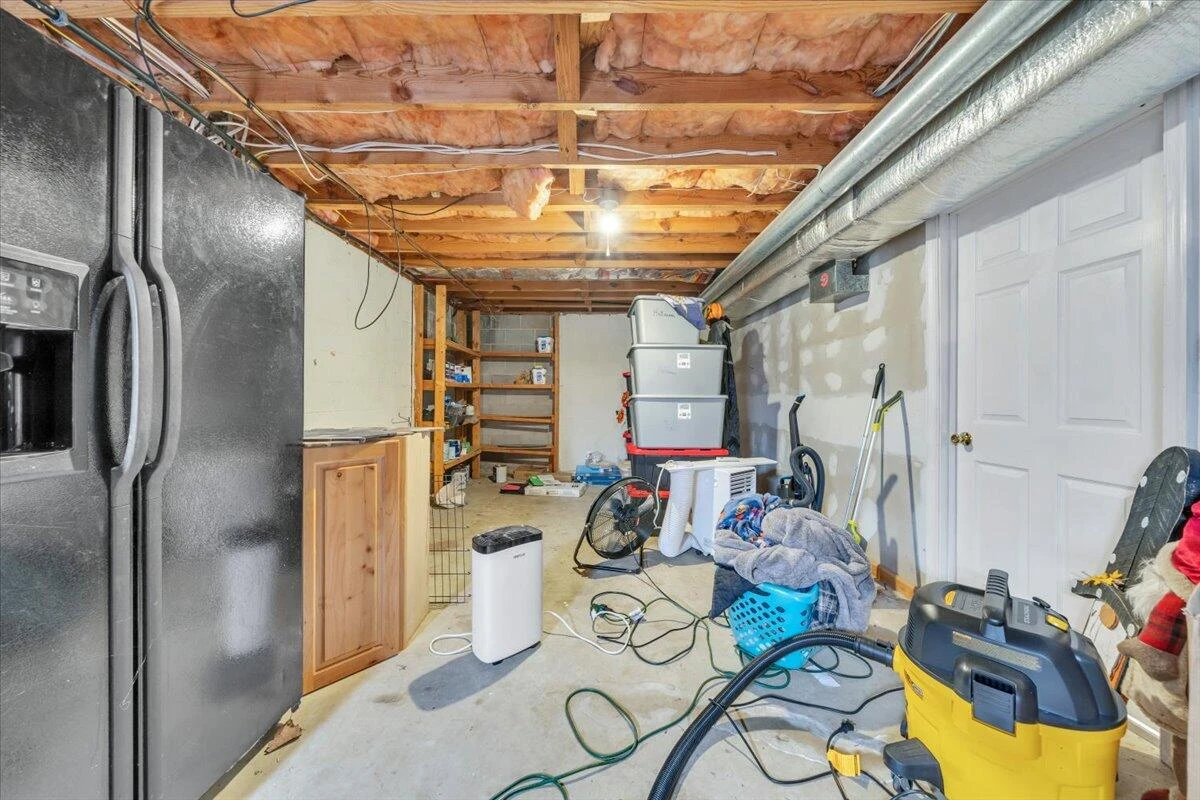 1122 Stratford DR - Photo 30