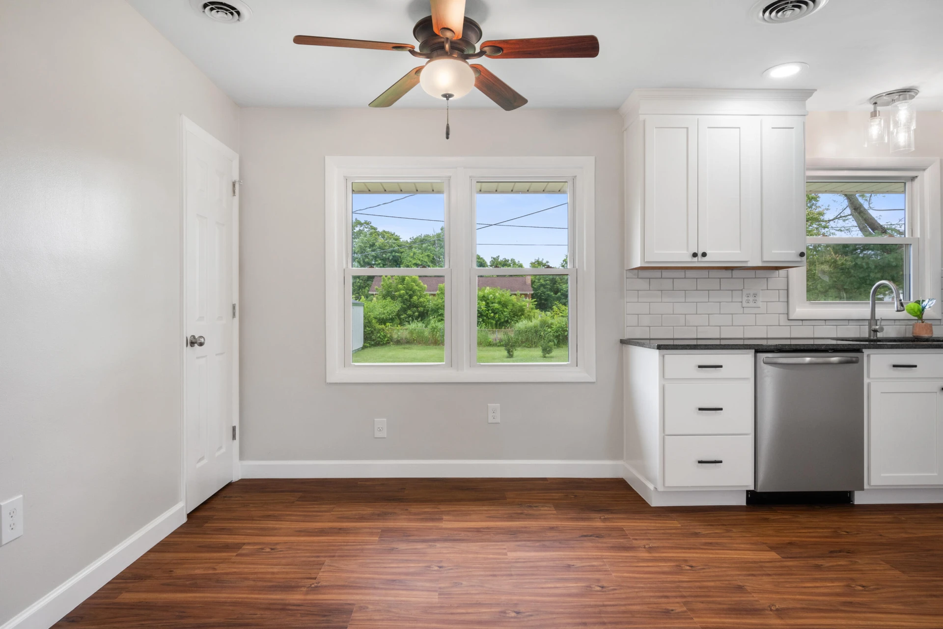 6890 Riverbend DR - Photo 10