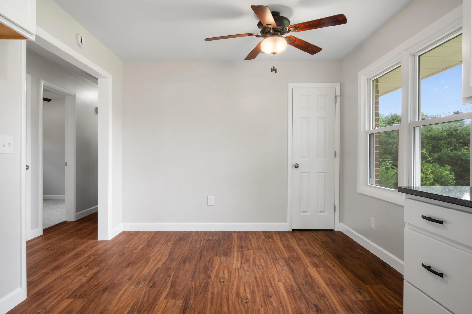 6890 Riverbend DR - Photo 12