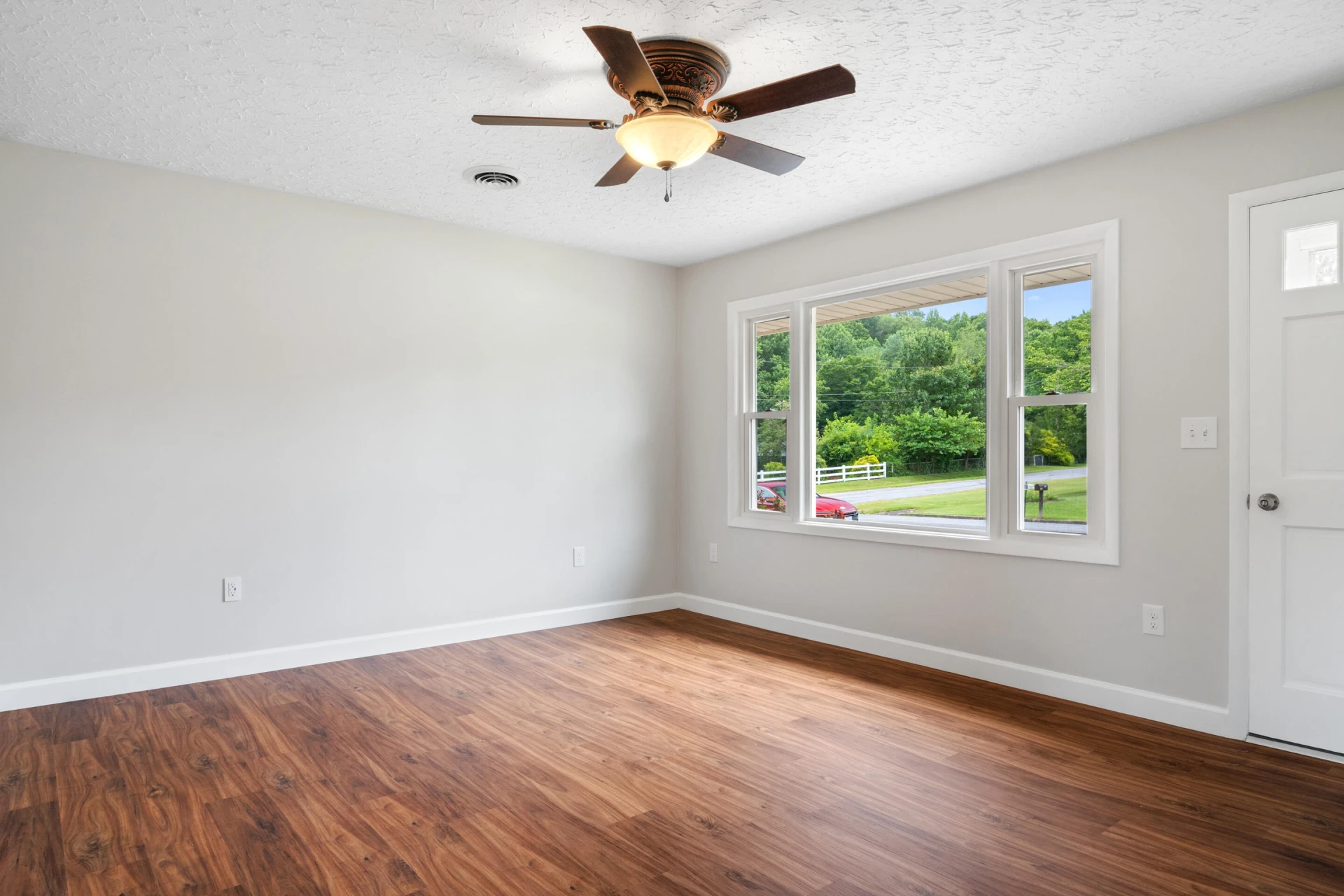 6890 Riverbend DR - Photo 14