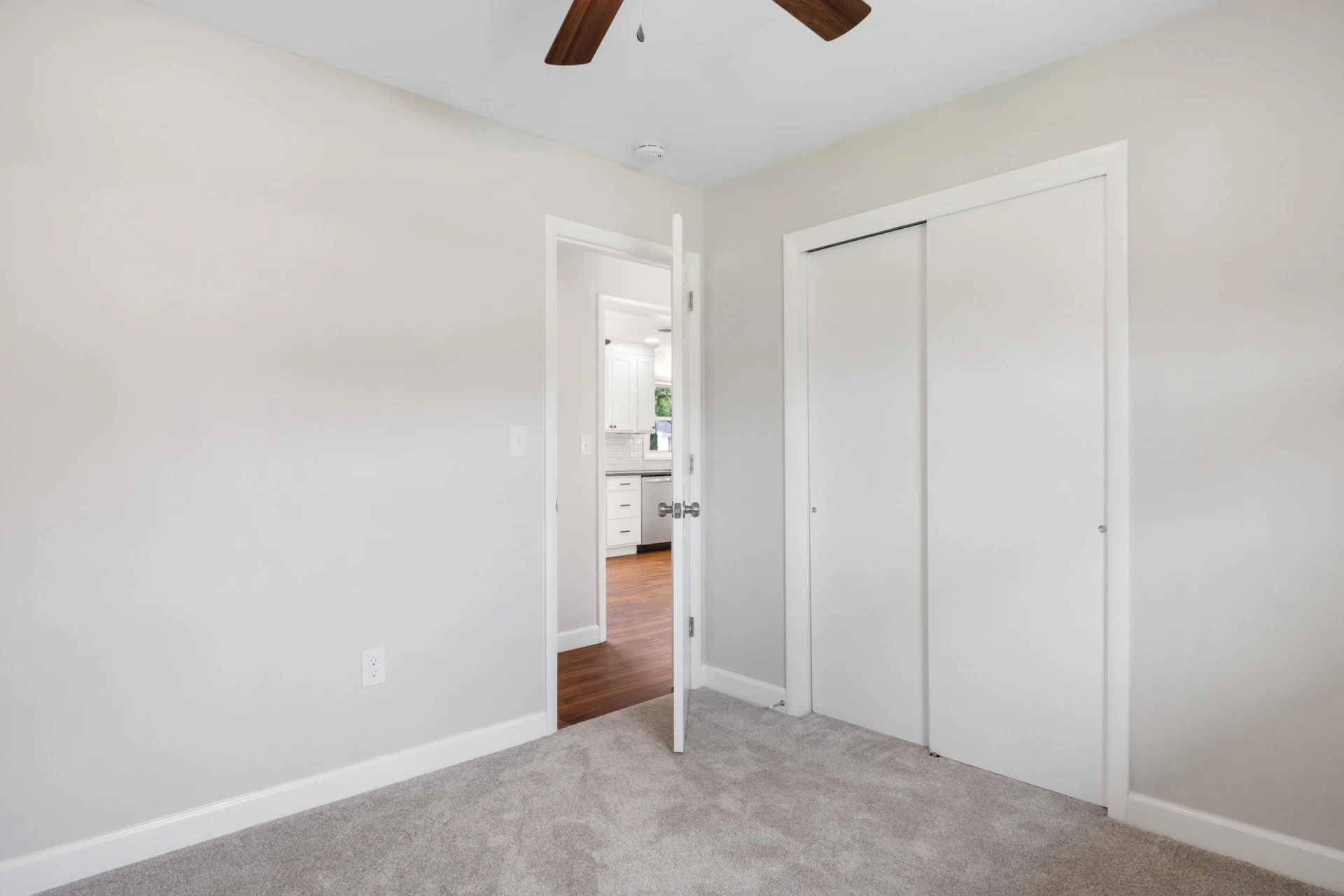 6890 Riverbend DR - Photo 24