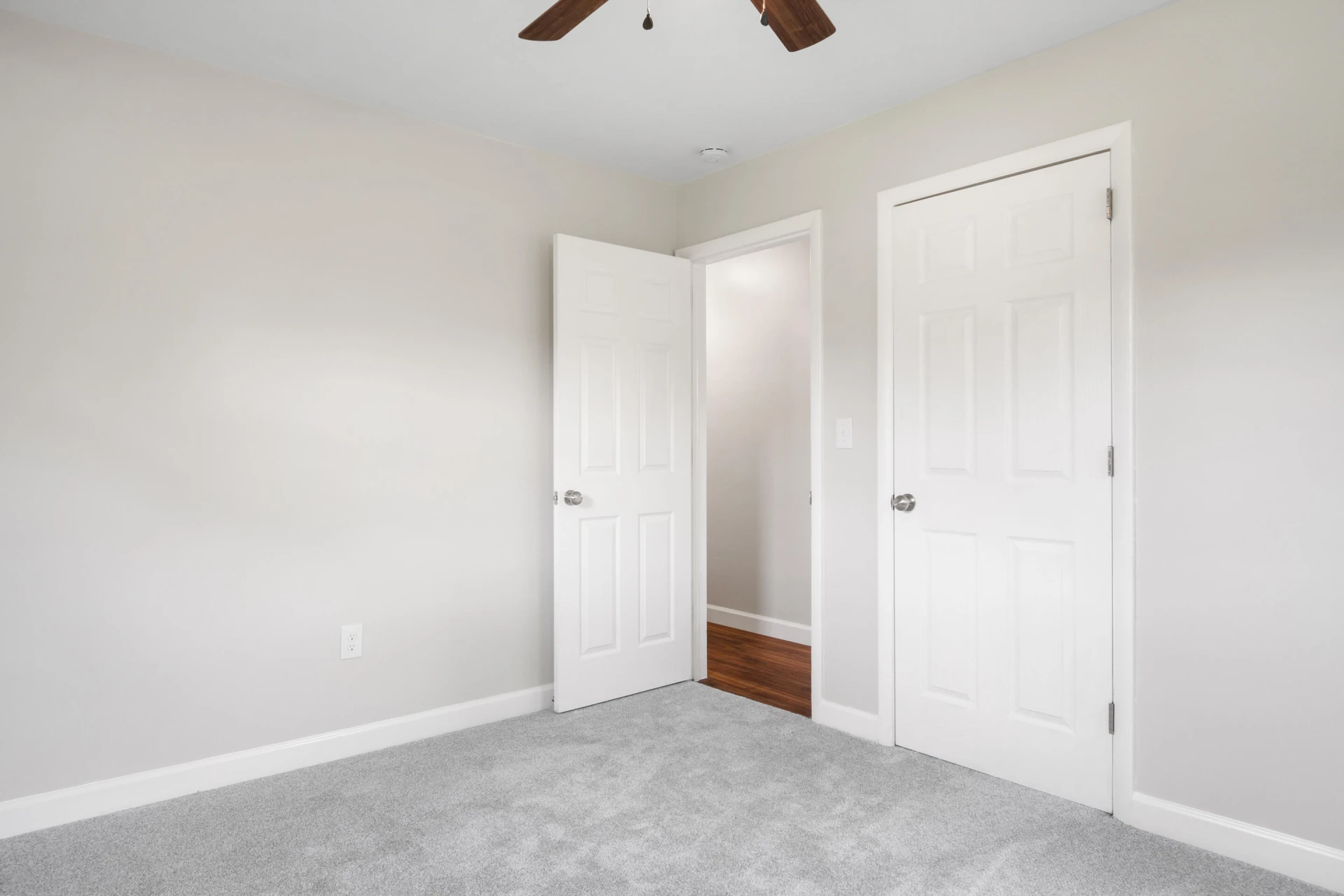 6890 Riverbend DR - Photo 27