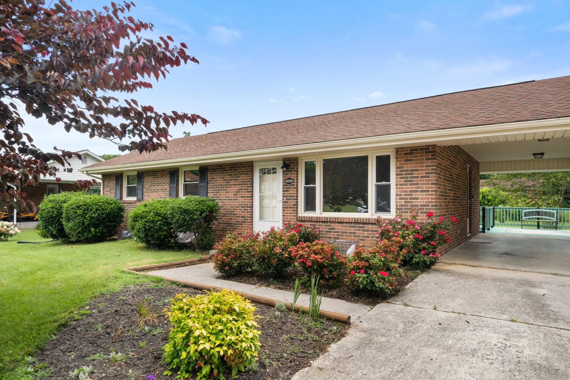 6890 Riverbend DR - Photo 3